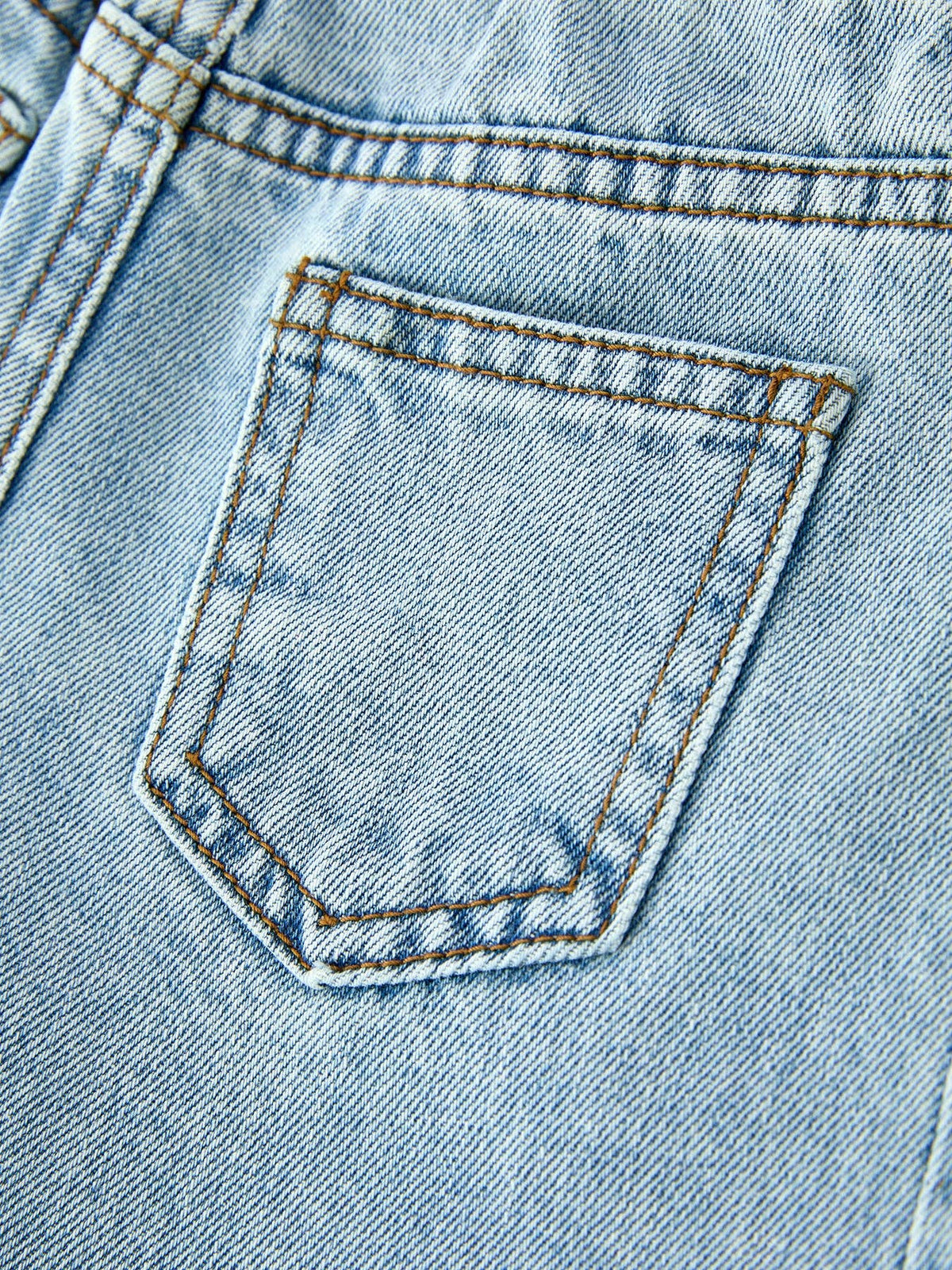 Light Wash Relaxed Denim Jeans