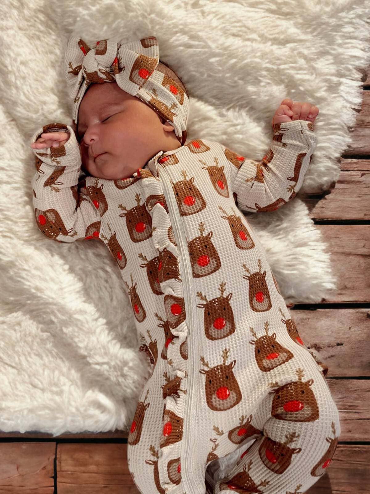 Organic Waffle Ruffle Zip Footie, Reindeer