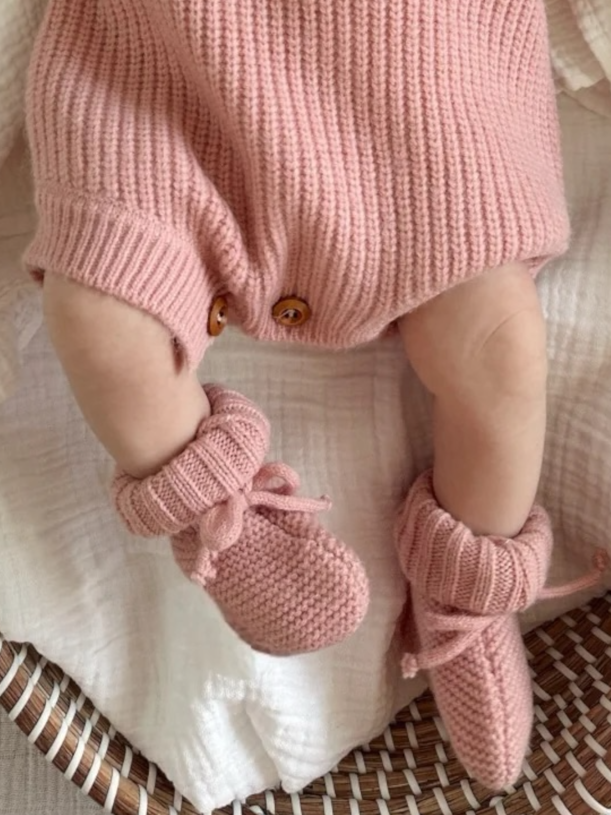 Knit Booties, Amour