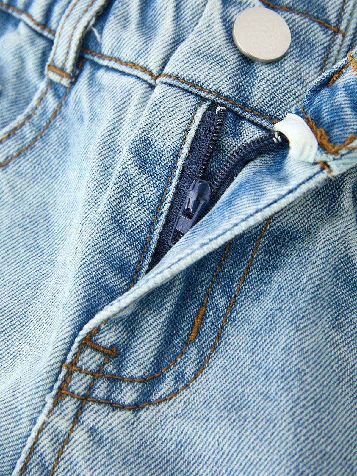 Light Wash Relaxed Denim Jeans